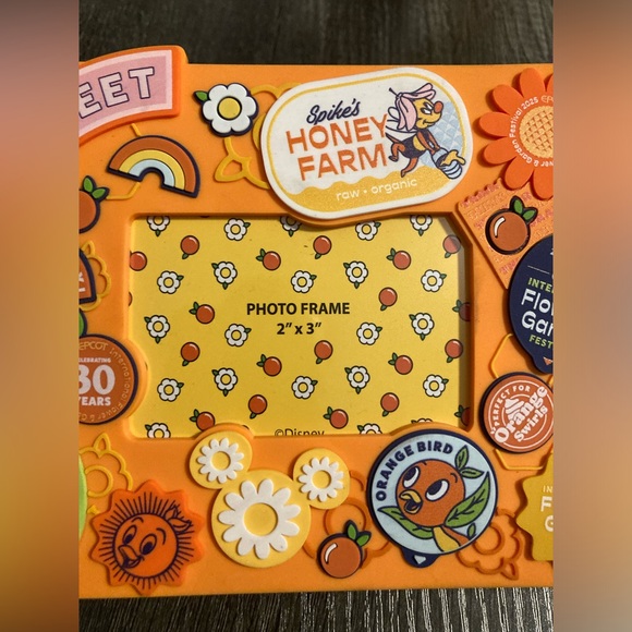 Disneys 2025 International Flower and Garden Festival Picture Frame - Picture 5 of 6